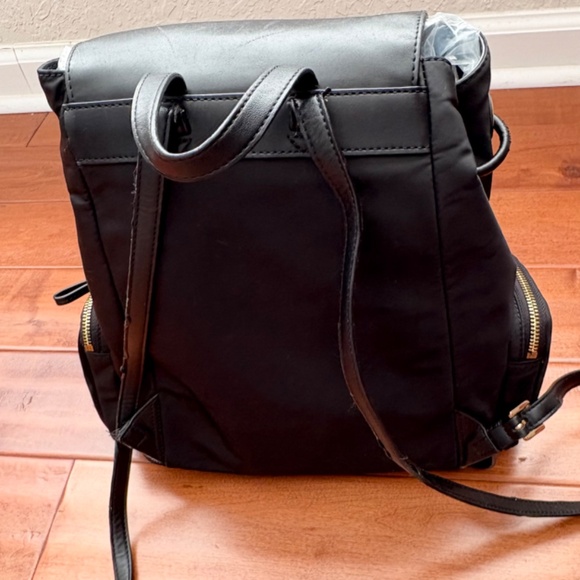 Micheal MK Abbey L Cargo Nylon Backpack Black‎ FLAWED main image 4
